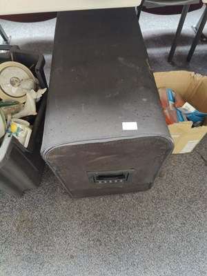 Lot 312 - Easy bed in trolley case