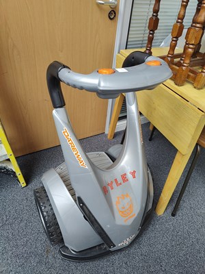 Lot 222 - Ride on Segway no charger