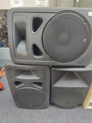Lot 129 - Thump & QTX Sound powered Speakers x3