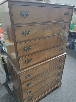 Lot 272 - Chest over chest with walnut veneer