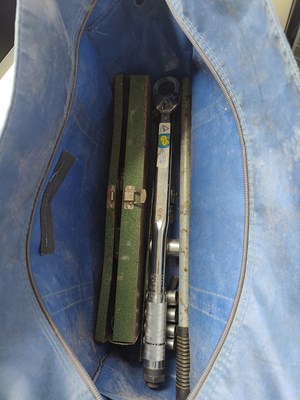 Lot 302 - Heavy socket set in bag