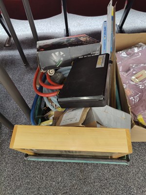 Lot 314 - Box of misc diy