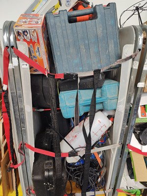 Lot 237 - Cage of Assorted Tools & Garden Misc