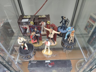 Lot 120 - Collection of Elvis figures in display stands or in boxes