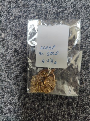 Lot 177 - 4,54g of 9ct gold weighed for scrap