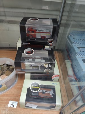 Lot 114 - 6 Oxford collectable scale model