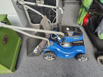 Lot 280 - Hyundai Petrol Lawnmower