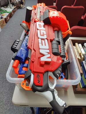 Lot 297 - Box containing Nerf guns and ammo, tested by liam