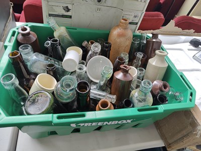 Lot 322 - Large crate of glass bottles