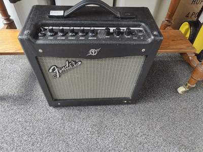 Lot 253 - Fender Mustang 1 guitar amp