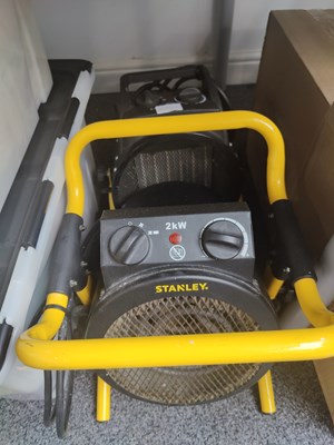 Lot 48 - 2 Stanley 2kw electric space heaters