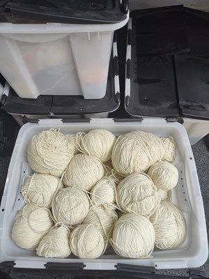 Lot 47 - 4 boxes asstd wool