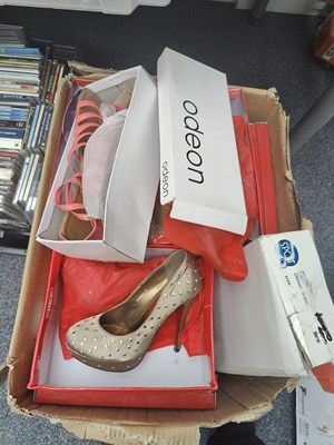 Lot 65 - Large Qty of Ladies Footwear