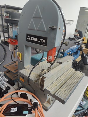 Lot 198 - Delta Table Bansaw