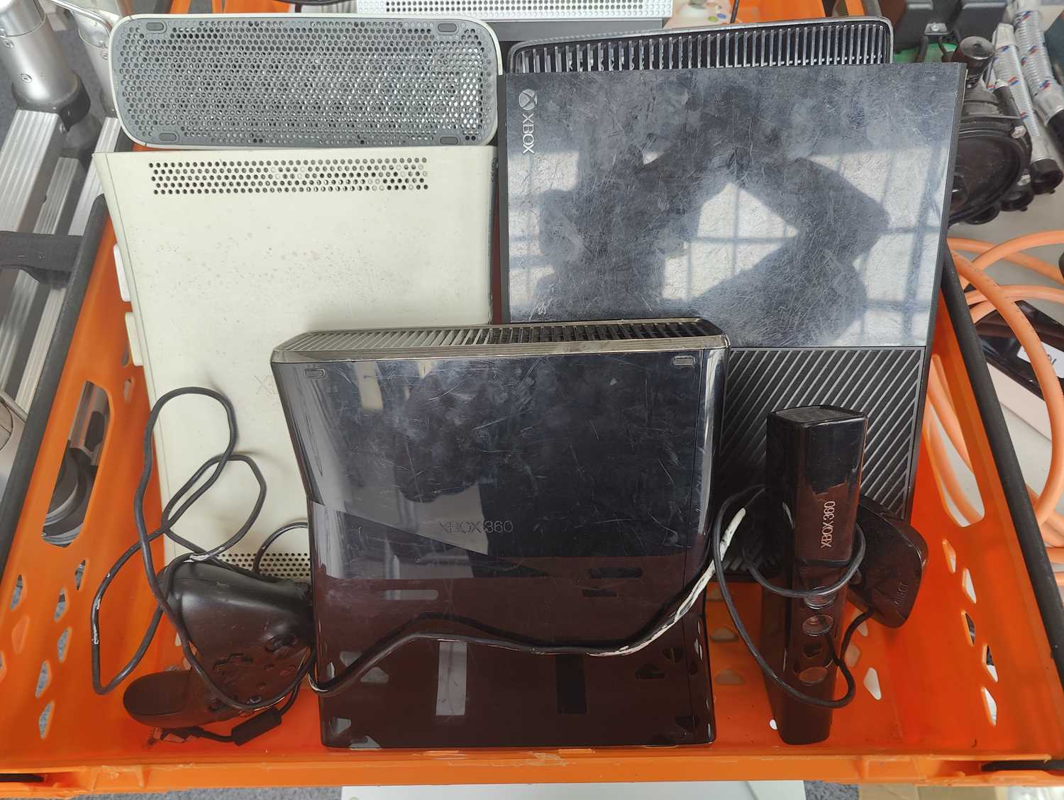 Lot 196 - Xbox Console Bundle