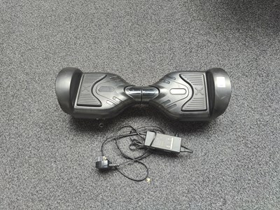 Lot 202 - Hover Board W/Charger