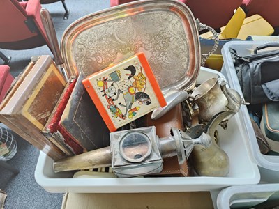 Lot 284 - Box of misc
