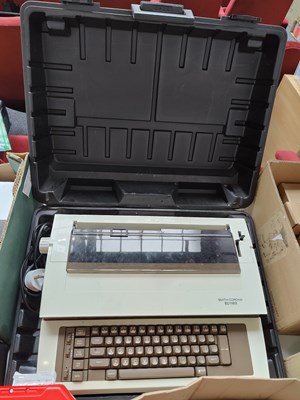 Lot 295 - Smith-Corona ec1100 japanese electric typewriter