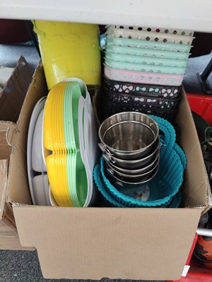 Lot 304 - Box containing various metal and plastic serving items