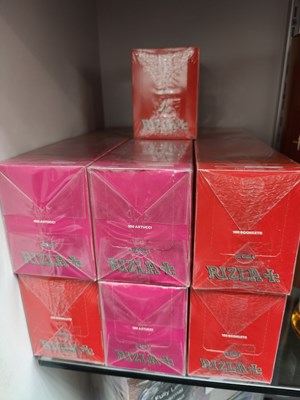Lot 72 - Large qty red and pink rizla papers