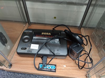 Lot 107 - Sega master system with controller and power supply