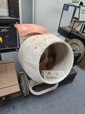 Lot 133 - Petrol cement mixer