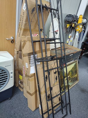Lot 204 - Qty of garden items including supports