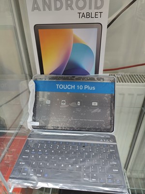 Lot 97 - Android Tablet with accessories