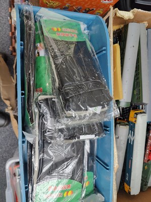 Lot 30 - Box of Brand New Gloves