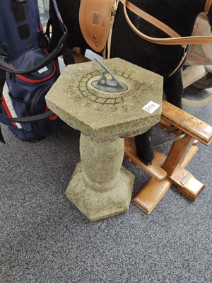 Lot 115 - Modern garden stone sundial in 2 pieces
