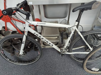 Lot 236 - Storm Ridgeback Hard Frame