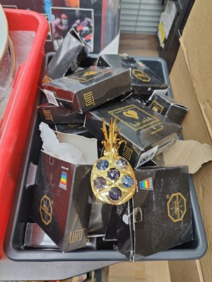 Lot 183 - Box of crystal light catchers