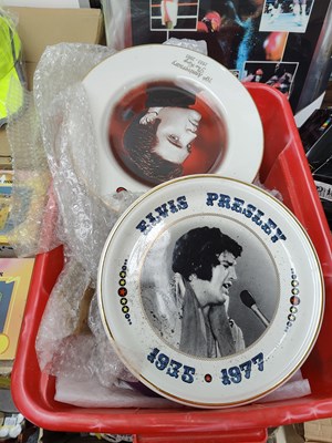 Lot 181 - Box containing collectable Elvis Presley plates