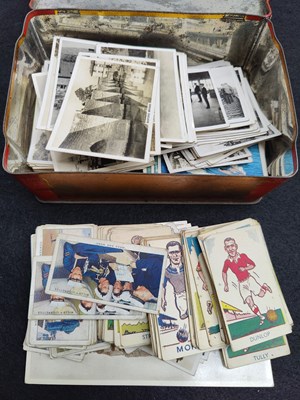 Lot 138 - Retro tin containing large qty of cigarette cards and other collectable crds