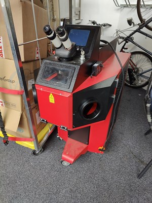 Lot 202 - Commercial laser welding machine from former jewellers used for high precision work costs new £3500