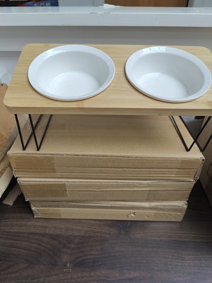 Lot 15 - 4 sets of pet feeding stations on stands