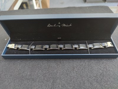 Lot 183 - Gents bracelet in display box