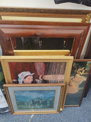 Lot 134 - Qty of Pictures/Artworks & Prints