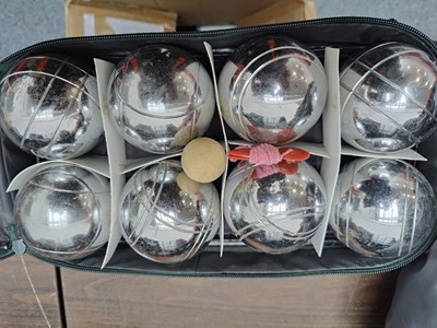 Lot 209 - Mgm sport boules in carry case