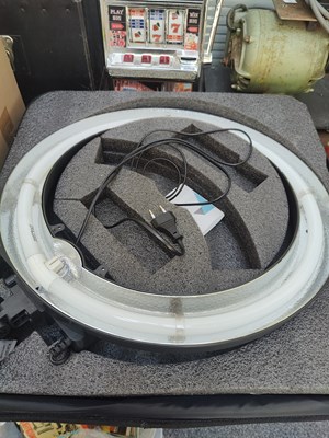 Lot 138 - Neewer ring light in case