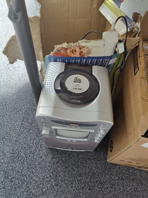Lot 283 - Karaoke system with built in screen