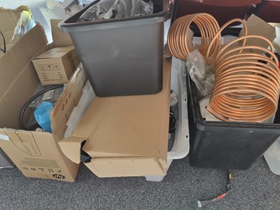 Lot 284 - Camper van accessories