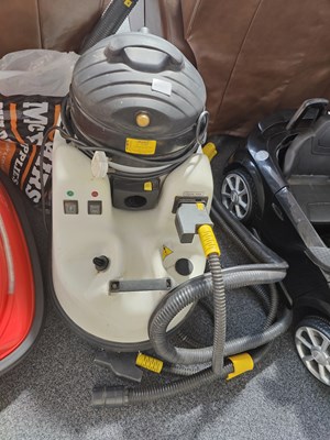 Lot 269 - Carpet cleaner with accessories