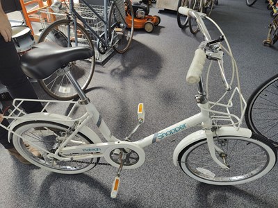 Lot 250 - Raleigh shopper white bike