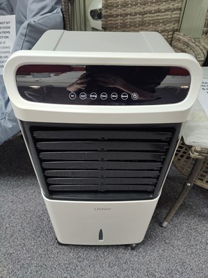 Lot 122 - Livivo large air cooled with swing and ion action