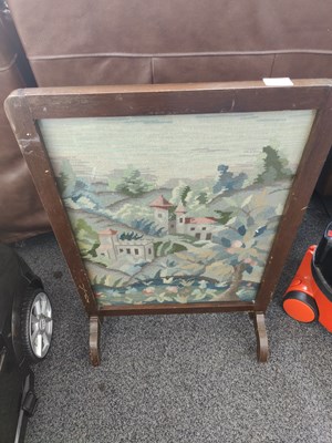 Lot 271 - Retro fire screen