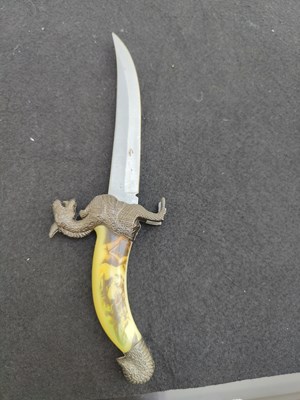 Lot 169 - Decorative Small fantasy curved blade dagger