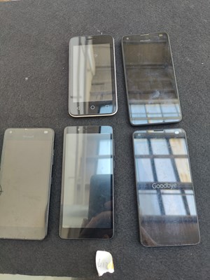 Lot 179 - 5 mobile phones fully reset