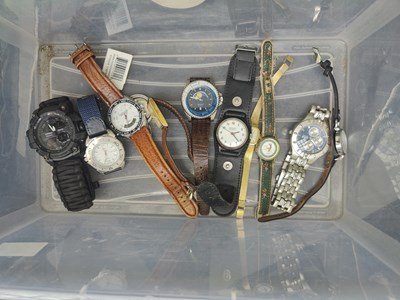 Lot 139 - Bundle of assorted wrist watches