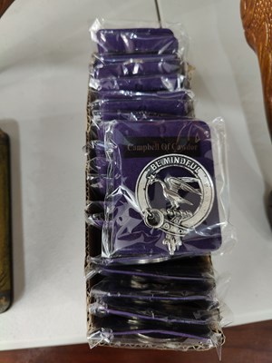 Lot 152 - 20 New Clan Badges & Keyrings